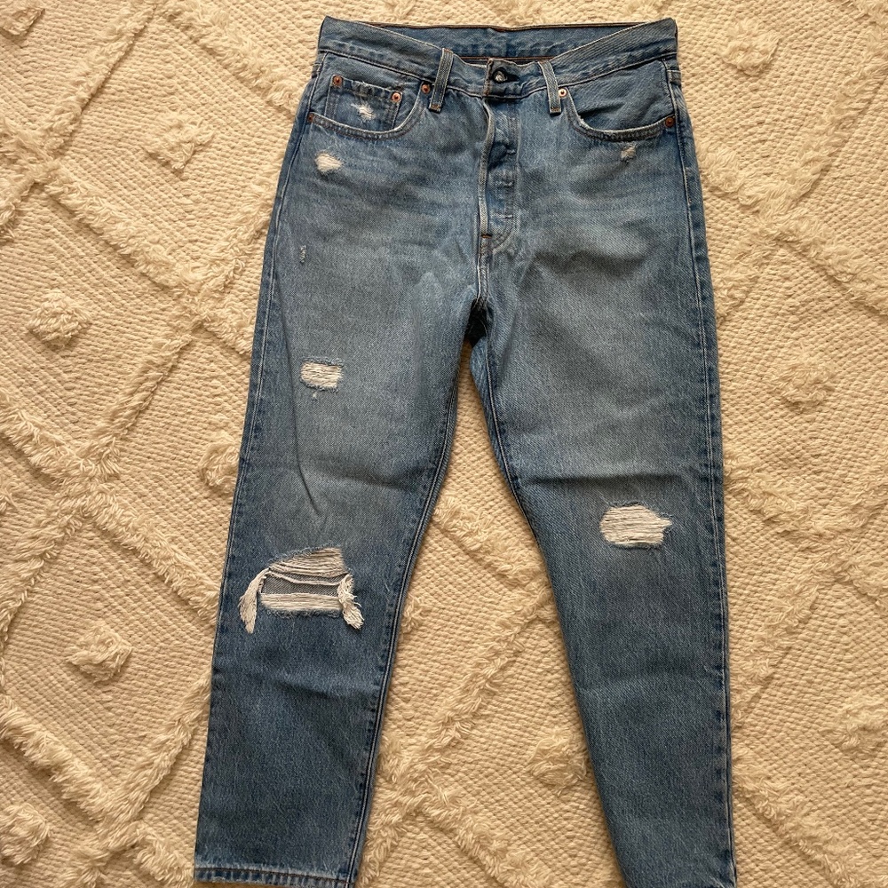 Levi’s 501 distressed high waist jeans W 29 L 26